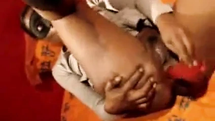 Belle femme qui aime l anal