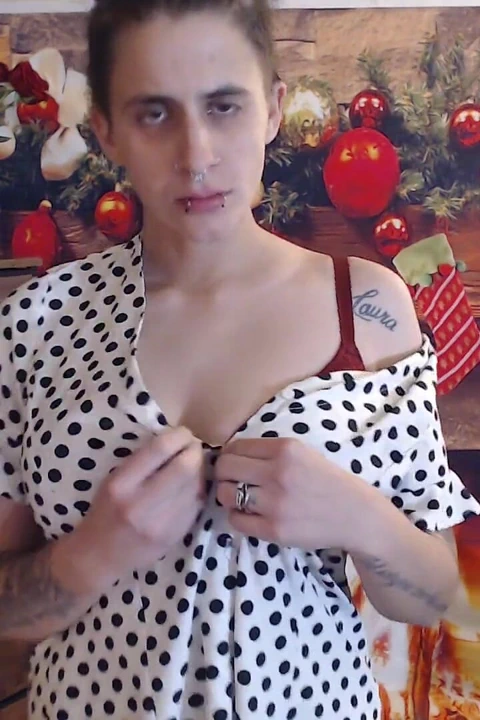 Abby'nin 5 kıyafetli striptiz