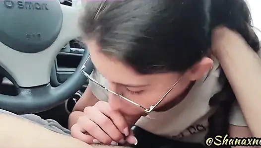 Shanaxnow mükemmel araba bakış açısı oral seks gırtlağına kadar ağzına boşalma