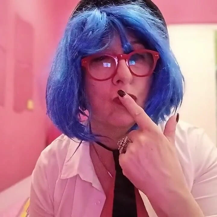 Veronica Rossi Official - твоя быдлячья порнозвезда ищет мужа