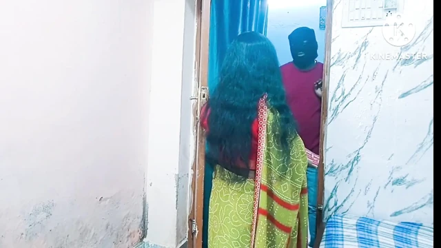 Üzerime gözetleyen kuryeye ateşli bir ceza verdim - yüksek sesle inleyen tamil erotik video