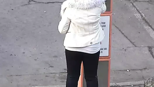 Busty Macar milf üzerinde the street #1