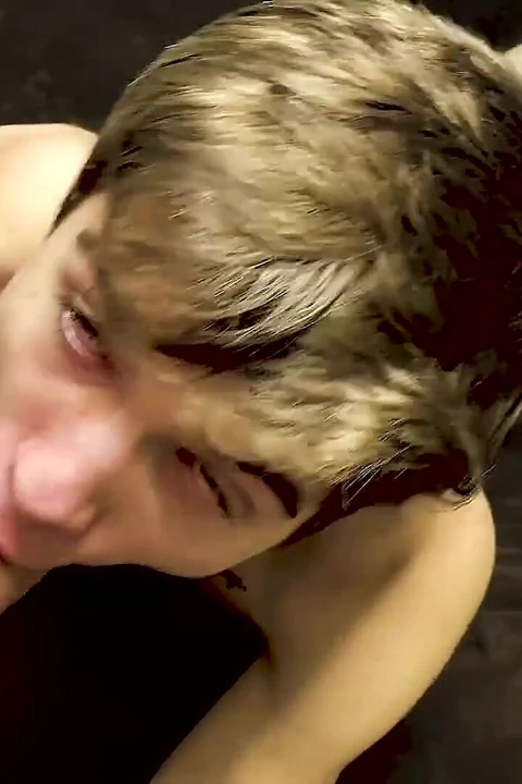 Levi Rhodes babasının sikini şampiyon gibi alıyor