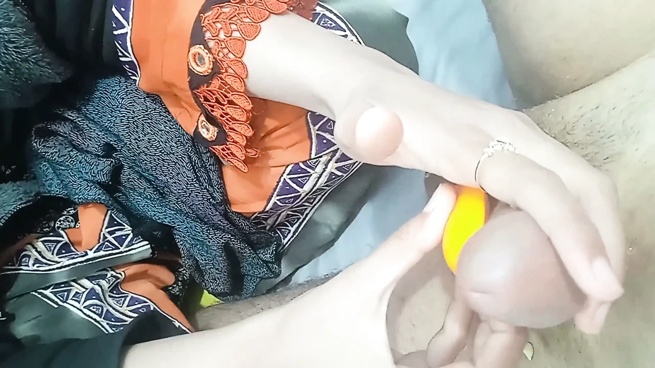 Planlanmamış Bir Buluşma İki Hint Yetişkini Beklenmedik Anılarla Dolu Rahat Bir Akşam İçin Bir Araya Getiriyor (18+)