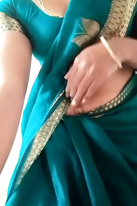 Swetha tamil karısı saree şerit kayıt video