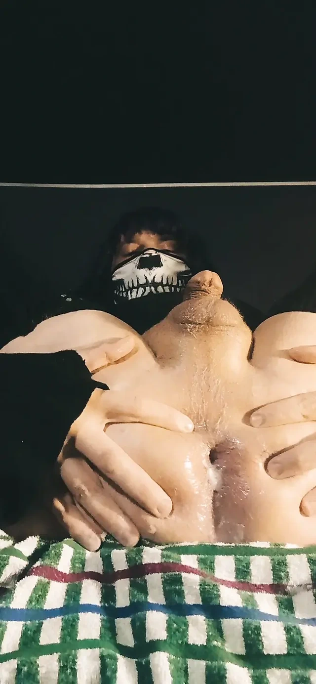 Raven LeTrap ile anal yıkım ve boşalma