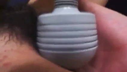 Randy Asya orospu Başlarken ona ıslak kedi oyuncak becerdin