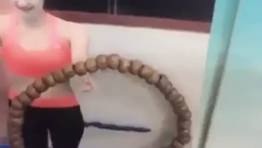 Muhteşem genç Taylandlı kız webcam önünde gecelik