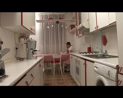 QUEL PORCO DI MIO NIPOTE CI SA FARE - scena 1