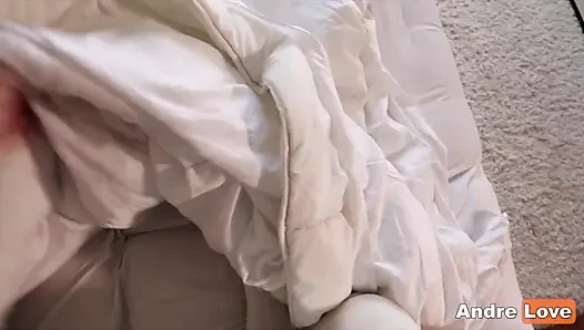 Beyaz çoraplı ayak fetişi // andre love sevgilisinin yarağını sıvazlıyor