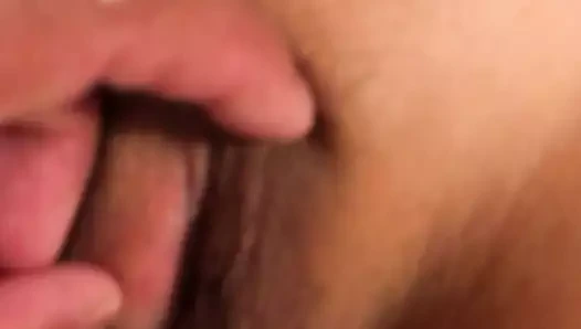 Eş büyük memeler ve yumuşak kedi