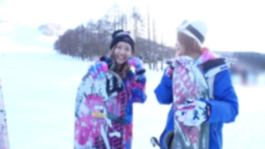 Kış kampına gelen üniversite öğrencileri Tamamen özel ve grafik cinsel aktivite Sadece kısa bir süre için