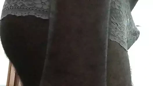 Grosse bite sur le boxer de ma Soeur