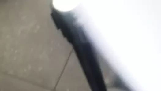 Kalın siyah bayan dondurma kepçe