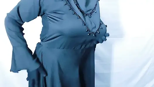 Güzel priya yenge müstehcen Hintçe sikiliyor