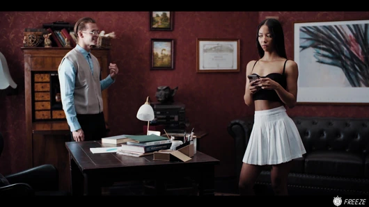 kız erkek arkadaşını asosyal sınıf arkadaşıyla aldatıyor