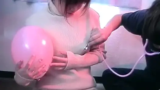 Japon kız yerde seviyor