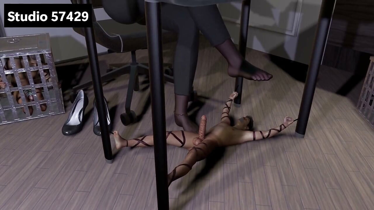Giantess sekreterinin naylon ayaklarının altında