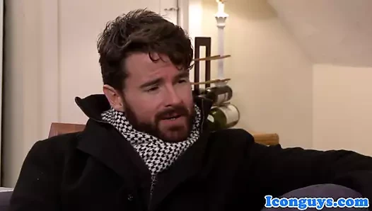 Olgun muscle iri parça memnun tarafından genç twink