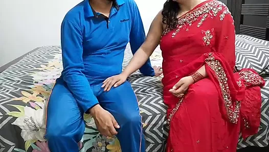 Laal sari pehan kar komşu teyze na apni arkadaş ka beta sa seks kia