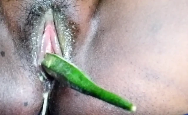 Tamil üvey anne edepsiz siyah yalıyor bayan parmak 💦