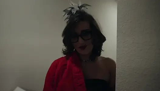 En iyi arkadaşımın karısını pornomu gördükkten sonra sikiyorum