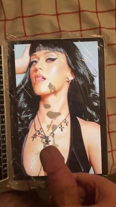 Katy Perry boşalıyor #1