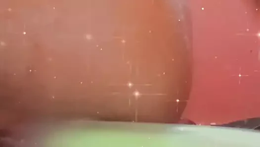 kız oynar ile göt ile yapay penis