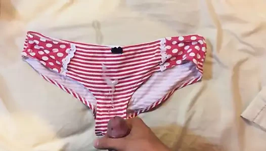 Kız arkadaş külot boşalması