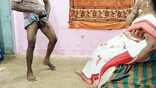 Kızgın Asyalı Ev Sahibi Tamirciyi Mastürbasyon Yaparken Yakalıyor - Vahşi Emiyor Ve Sikişiyor