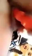 Parkta oynayan azgın bir kız