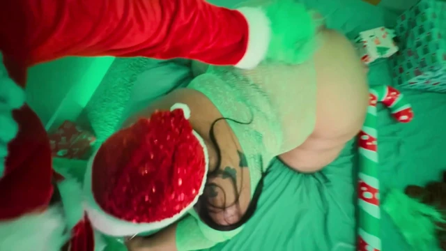 Teddy Ve Teddy Grinch: Ilk Kez Boşalıyor