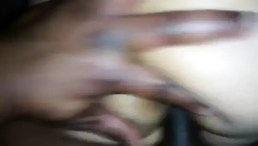 Beyaz piliç arkadan alıyor