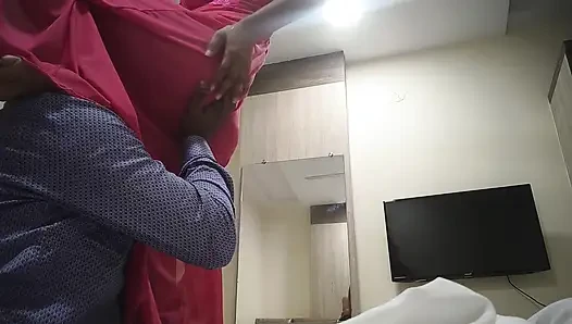 Seksi pembe elbiseli Telugu anu teyze