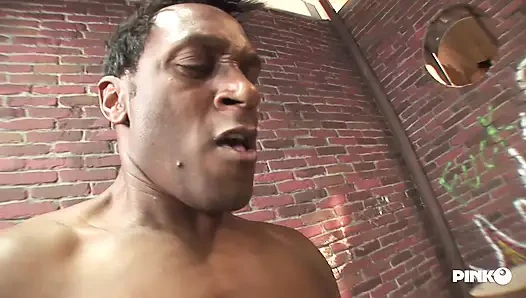 Olivia Brown Büyük Willy'nin canavar siyah yarağını götüne alıyor