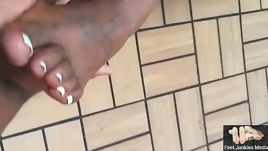 Akşam yemeğinden sonra serena boyutu 11 tabanla ayak ibadeti