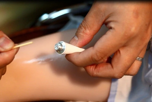 Silikon yırtık onarımı