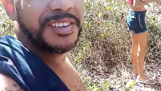 Bu genç zevki ormanda dört ayak üzerinde sikecek miyim?