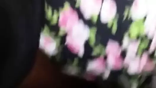 Evli kadın zenci yarağı alıyor