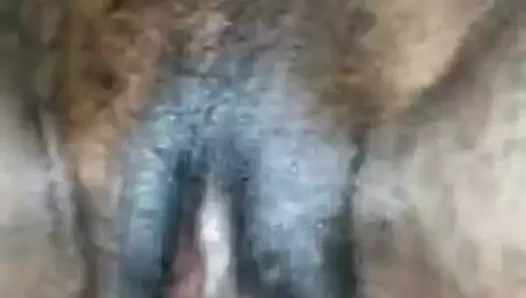 Elle bouffe une grosse queue