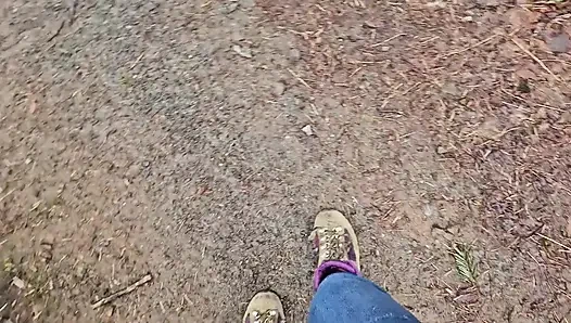 Yağmurlu Bir Günde Yürüyüş-n-sidik