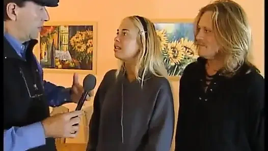 Onunla üniversitede tanıştı. O onun öğretmeniydi!