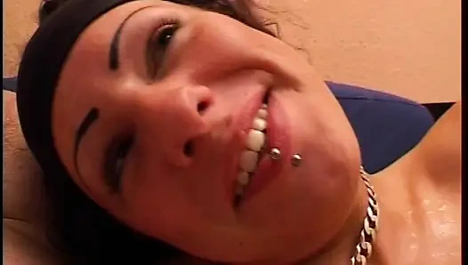 Alman Kapılarının Arkasında Özenle Siktir Edilir - Tam Film