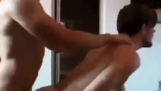 Heteroflexible erkek sikikleri beni içinde onun odasında