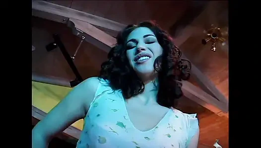 Faith Leon: Olgun Penis İçin Genç Bir Porno Tanrıçası