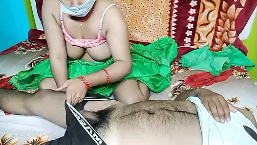 Üvey kız arkadaşım benimle ilk kez romantizm yaşıyor.