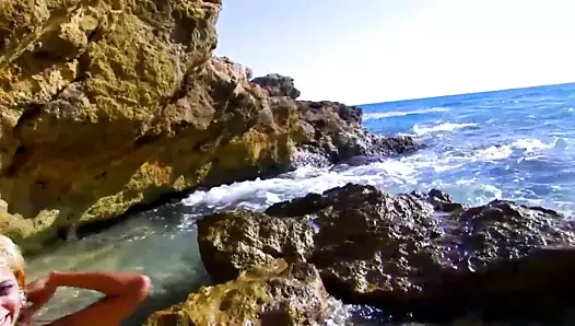 Çılgın lynn sakso çekiyor ve sert sikişiyor