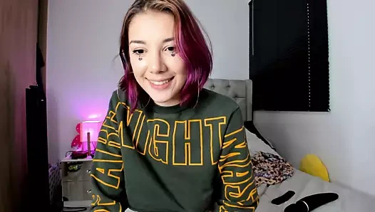 Kızıl saçlı kız kendini parmaklarken çok yoğun orgazm var