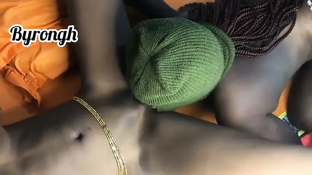 Lezbiyenlerle üçlü seks çok sert sikiştik