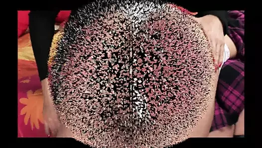 Lezbiyen kız öğrenci şaplak atıyor